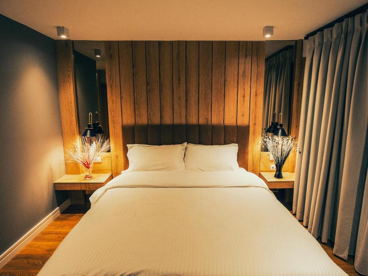 Hotel Romeo Korce Extérieur photo