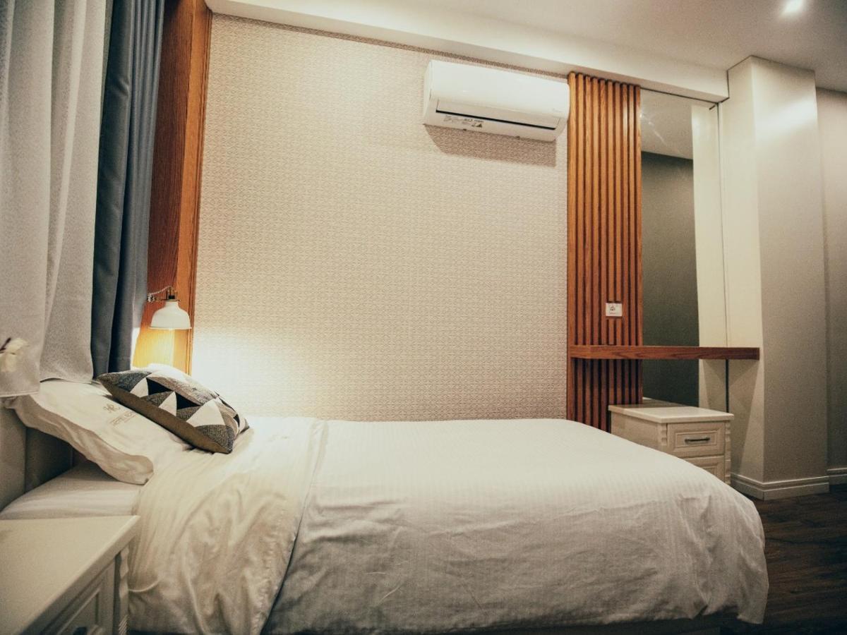 Hotel Romeo Korce Extérieur photo