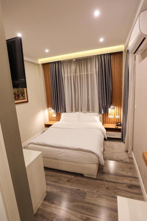 Hotel Romeo Korce Extérieur photo